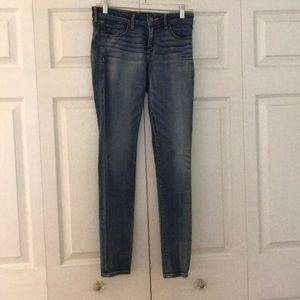 Abercrombie light wash skinny jeans